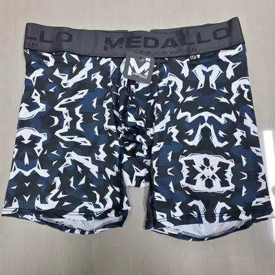 Camuflado azul, frente